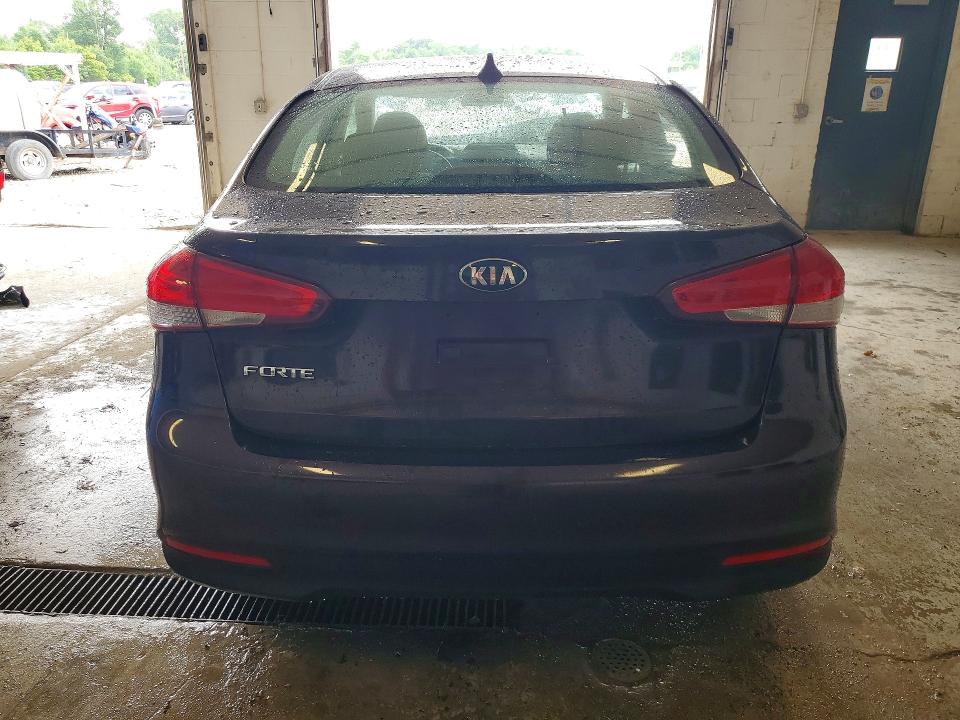 60307336 :رقم المزاد ، 3KPFK4A79HE040443 vin ، 2017 Kia Forte مزاد بيع
