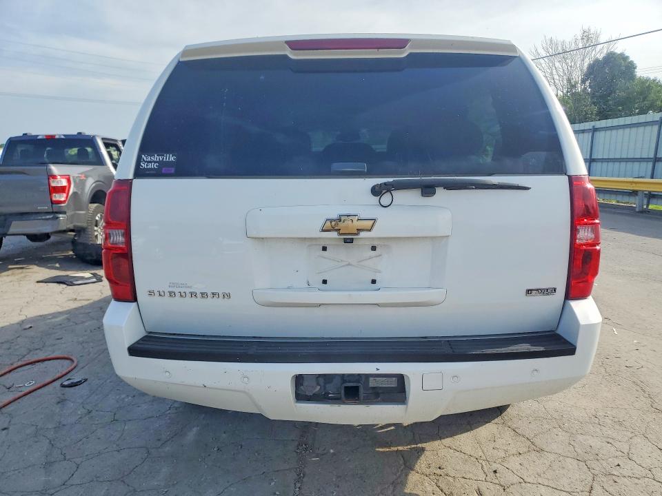 Продажа на аукционе авто 2007 Chevrolet Suburban, vin: 3GNFK16317G274414, номер лота: 61921086