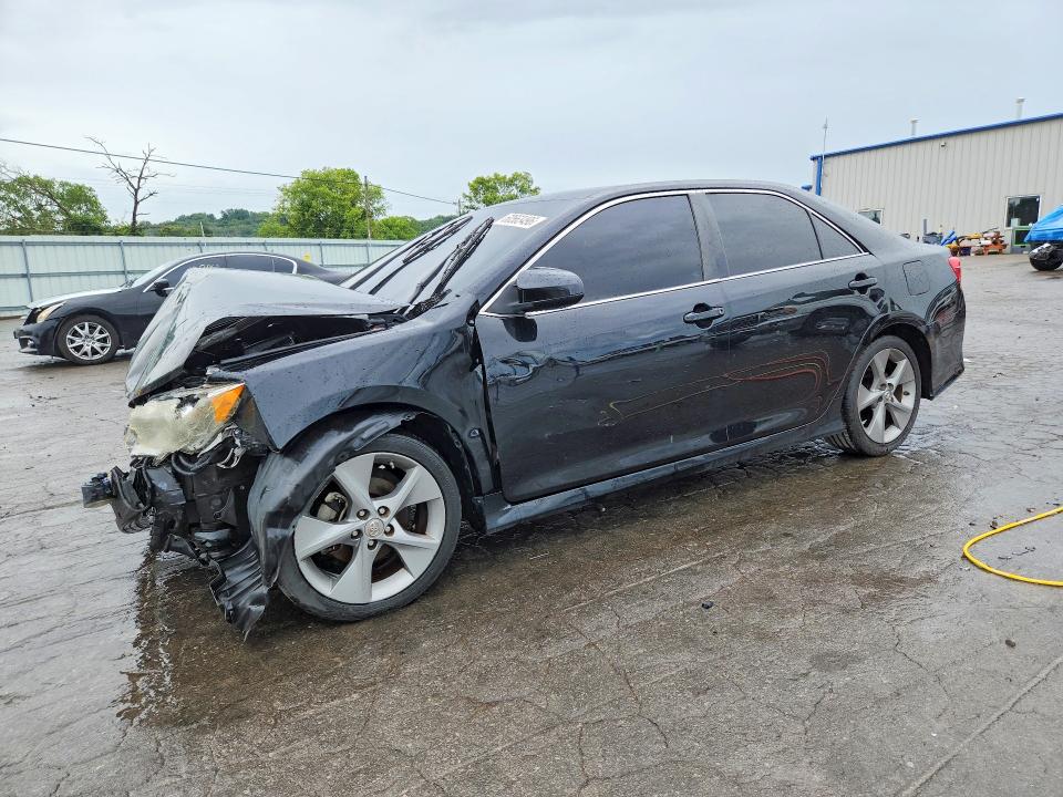 60563496 :رقم المزاد ، 4T1BK1FK7EU023885 vin ، 2014 Toyota Camry مزاد بيع