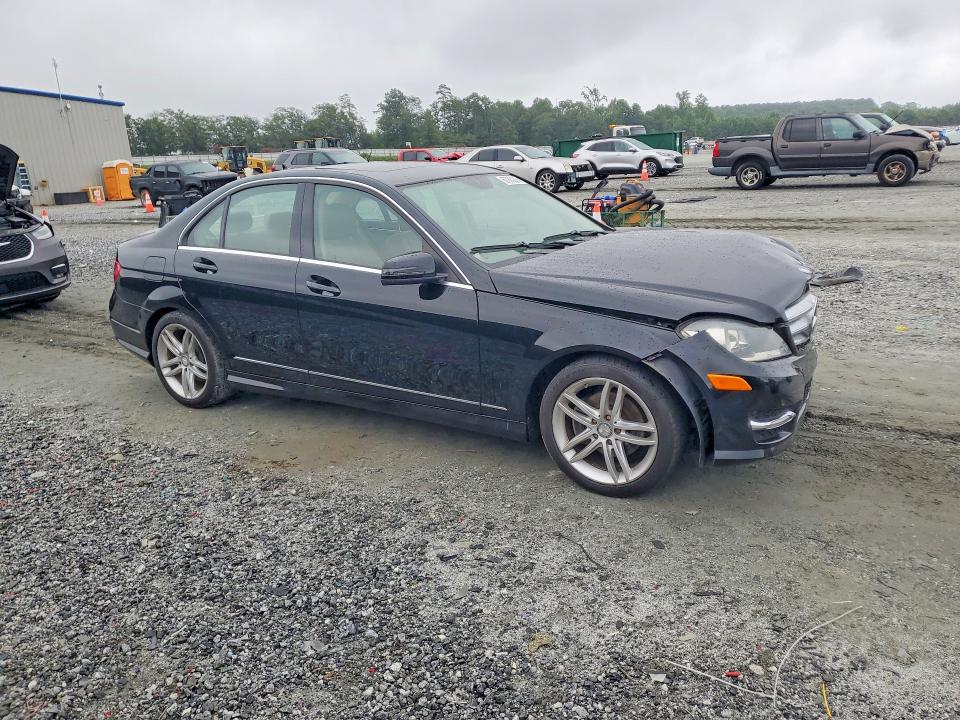 Продаж на аукціоні авто 2012 Mercedes-benz C, vin: WDDGF8BBXCA692055, номер лоту: 60990086