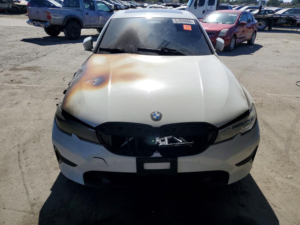 62994006 :رقم المزاد ، 3MW5R1J08L8B33225 vin ، 2020 Bmw 330i مزاد بيع