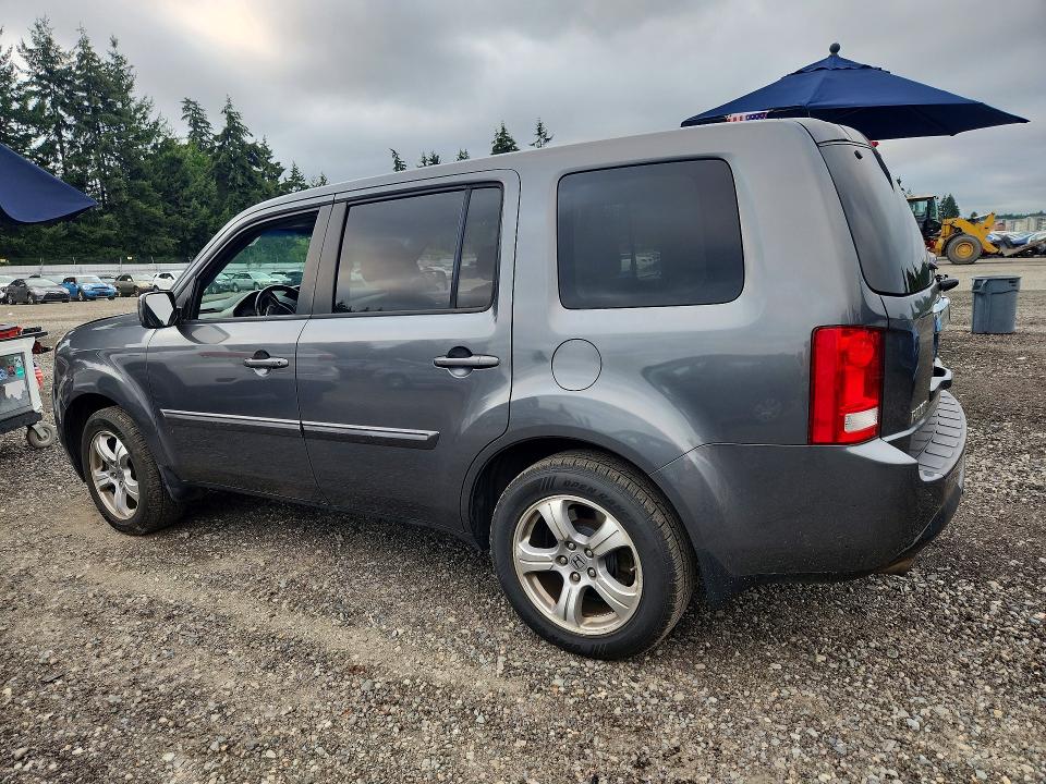 62306756 :رقم المزاد ، 5FNYF4H55CB013633 vin ، 2012 Honda Pilot مزاد بيع