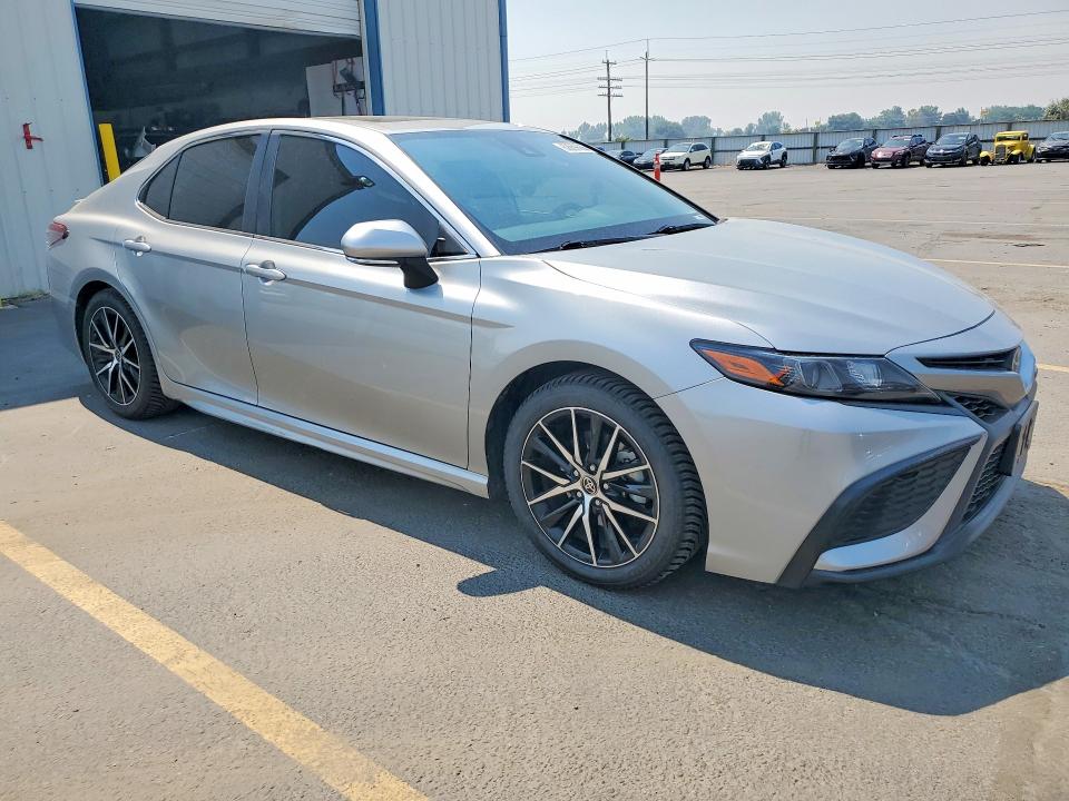 Aukcja sprzedaży 2022 Toyota Camry, vin: 4T1T11BK6NU072427, numer aukcji: 62659666