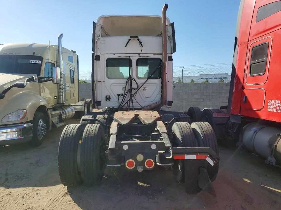 Продажа на аукционе авто 2011 Freightliner Cascadia, vin: 1FUJGLDR3BSBD7281, номер лота: 62967646