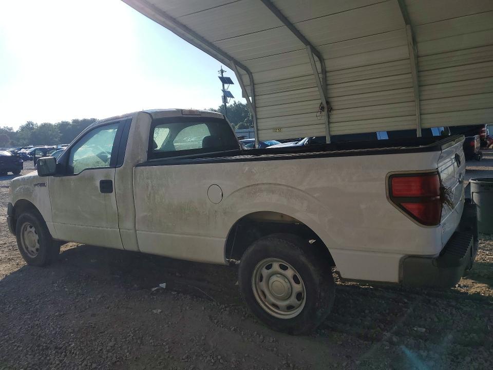 60563856 :رقم المزاد ، 1FTNF1CF3DKF90182 vin ، 2013 Ford F150 مزاد بيع