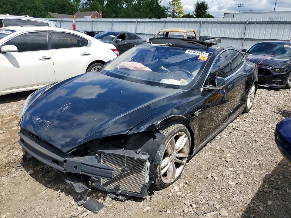 63387426 :رقم المزاد ، 5YJSA1E20FF106612 vin ، 2015 Tesla Model S مزاد بيع