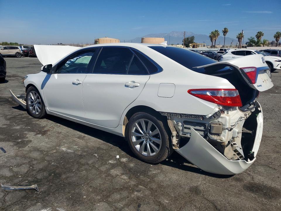 60796456 :رقم المزاد ، 4T1BF1FK0HU640764 vin ، 2017 Toyota Camry مزاد بيع