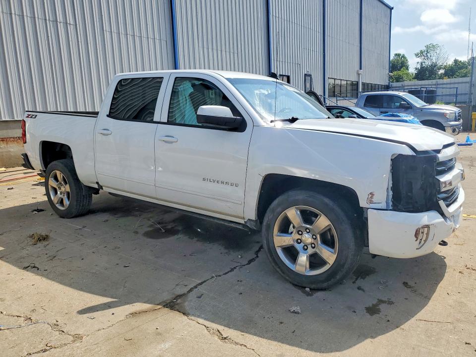 Aukcja sprzedaży 2018 Chevrolet Silverado, vin: 3GCUKREC6JG147617, numer aukcji: 61412436