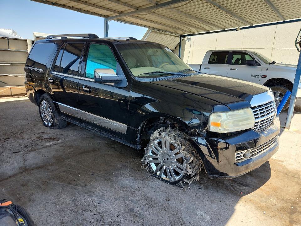 62968556 :رقم المزاد ، 5LMFU28558LJ08899 vin ، 2008 Lincoln Navigator مزاد بيع