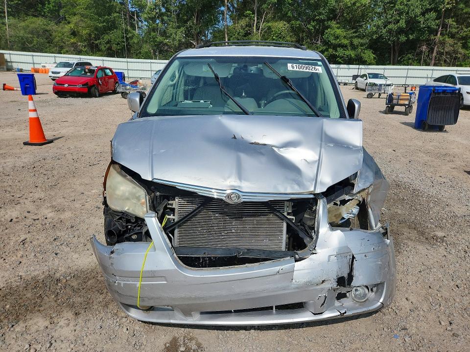 2009 Chrysler Town & Country მანქანა იყიდება აუქციონზე, vin: 2A8HR54189R640350, აუქციონის ნომერი: 61009026