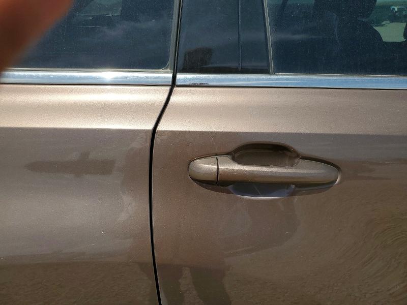 55477246 :رقم المزاد ، 5TDBZRFH8KS982070 vin ، 2019 Toyota Highlander مزاد بيع