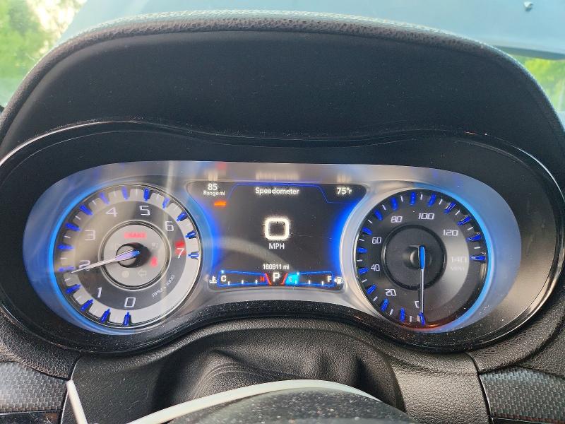2015 Chrysler 300 მანქანა იყიდება აუქციონზე, vin: 2C3CCABG4FH797933, აუქციონის ნომერი: 85985765