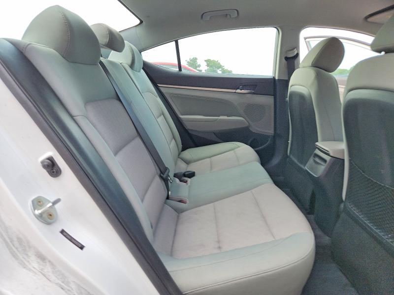 61085516 :رقم المزاد ، 5NPD84LF7HH050250 vin ، 2017 Hyundai Elantra مزاد بيع