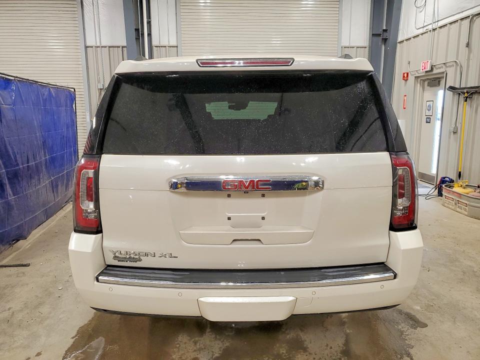 62110516 :رقم المزاد ، 1GKS2JKJ2FR222143 vin ، 2015 Gmc Yukon Xl مزاد بيع