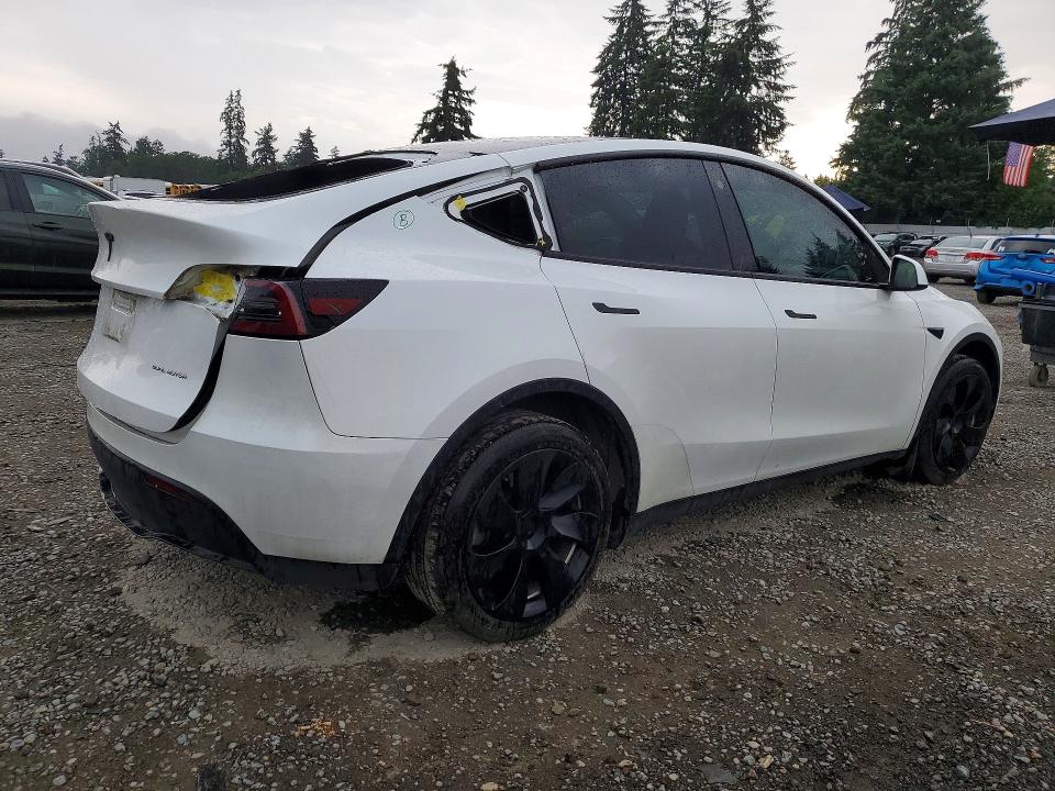 2023 Tesla Model Y მანქანა იყიდება აუქციონზე, vin: 7SAYGDEEXPF682572, აუქციონის ნომერი: 60808256