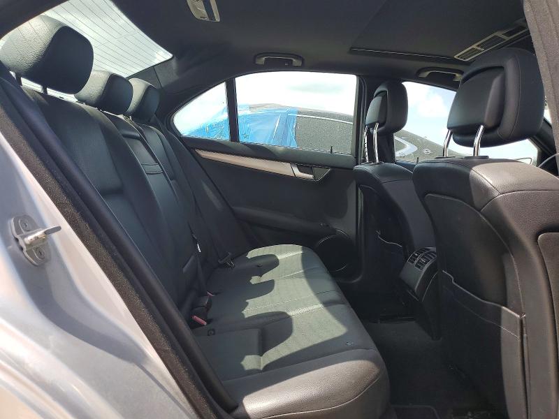 2012 Mercedes-benz C მანქანა იყიდება აუქციონზე, vin: WDDGF4HB7CR214578, აუქციონის ნომერი: 62782346