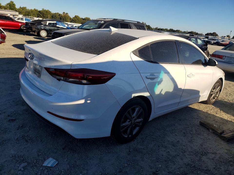 2018 Hyundai Elantra მანქანა იყიდება აუქციონზე, vin: 5NPD84LF9JH241335, აუქციონის ნომერი: 61183036