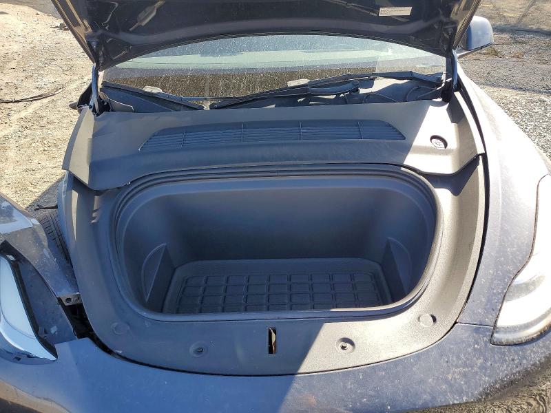 62676996 :رقم المزاد ، 7SAYGDEE4PA113102 vin ، 2023 Tesla Model Y مزاد بيع