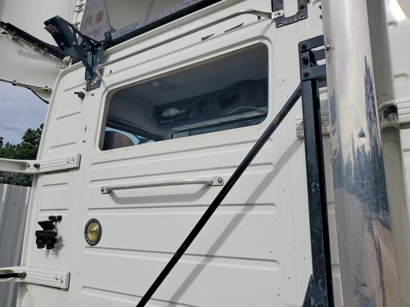 Aukcja sprzedaży 2016 Volvo Vnl, vin: 4V4NC9EG4GN929956, numer aukcji: 60621086