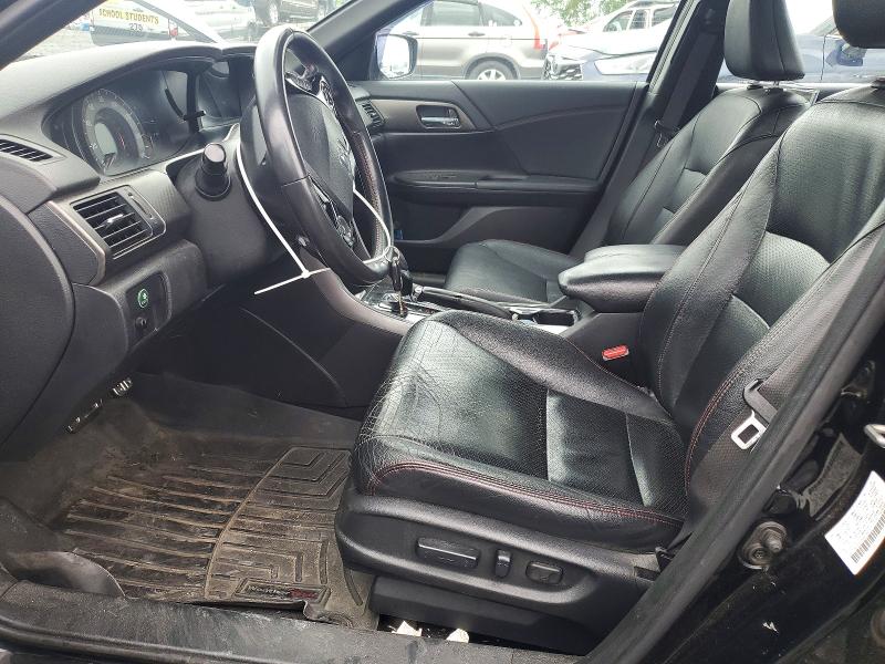 85620795 :رقم المزاد ، 1HGCR2F1XHA184241 vin ، 2017 Honda Accord مزاد بيع