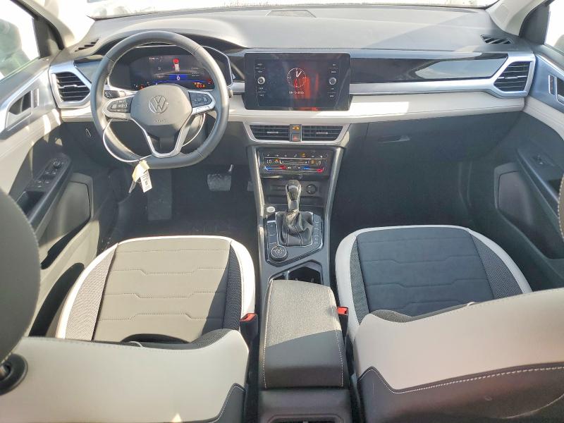 60755056 :رقم المزاد ، 3VVUC7B27SM023938 vin ، 2025 Volkswagen Taos مزاد بيع
