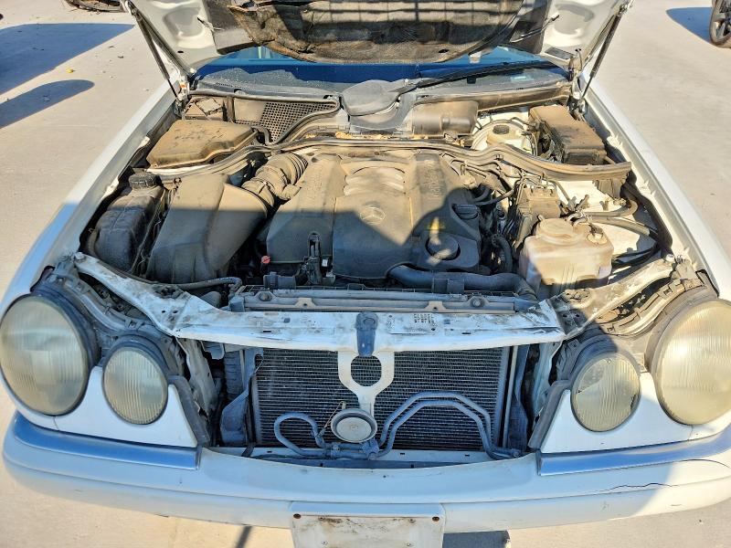 60191396 :رقم المزاد ، WDBJF65H0XA878292 vin ، 1999 Mercedes-benz E مزاد بيع