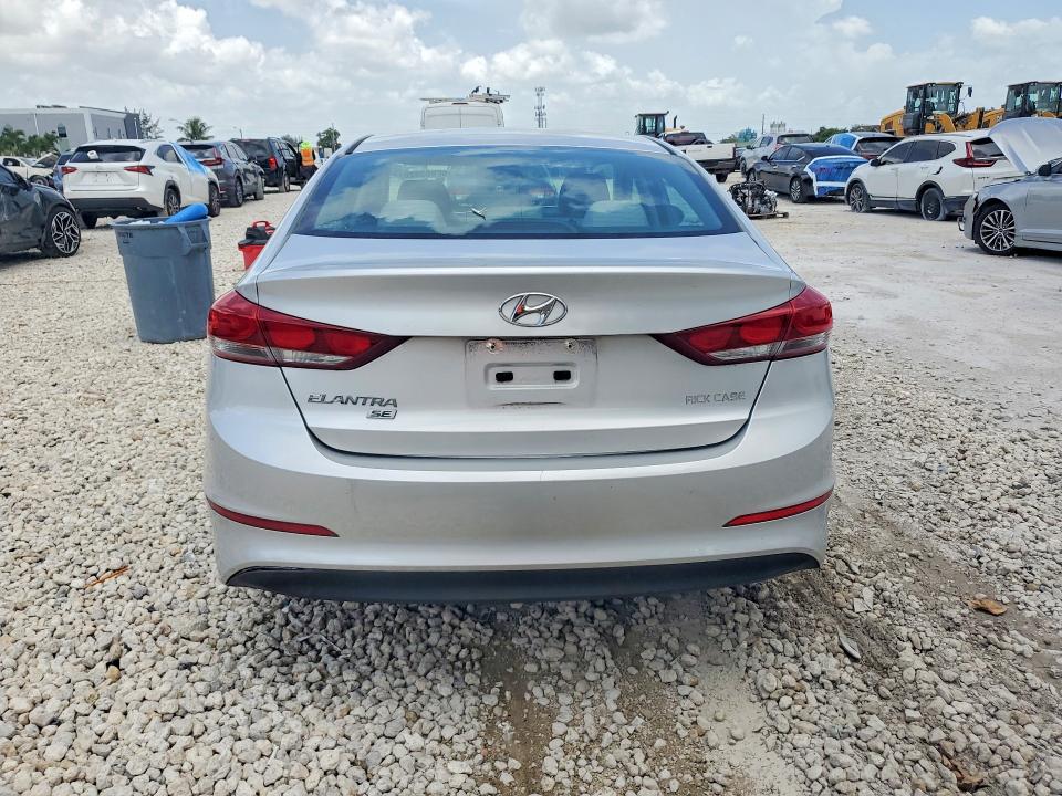 Продажа на аукционе авто 2018 Hyundai Elantra, vin: 5NPD74LF9JH276640, номер лота: 60863826