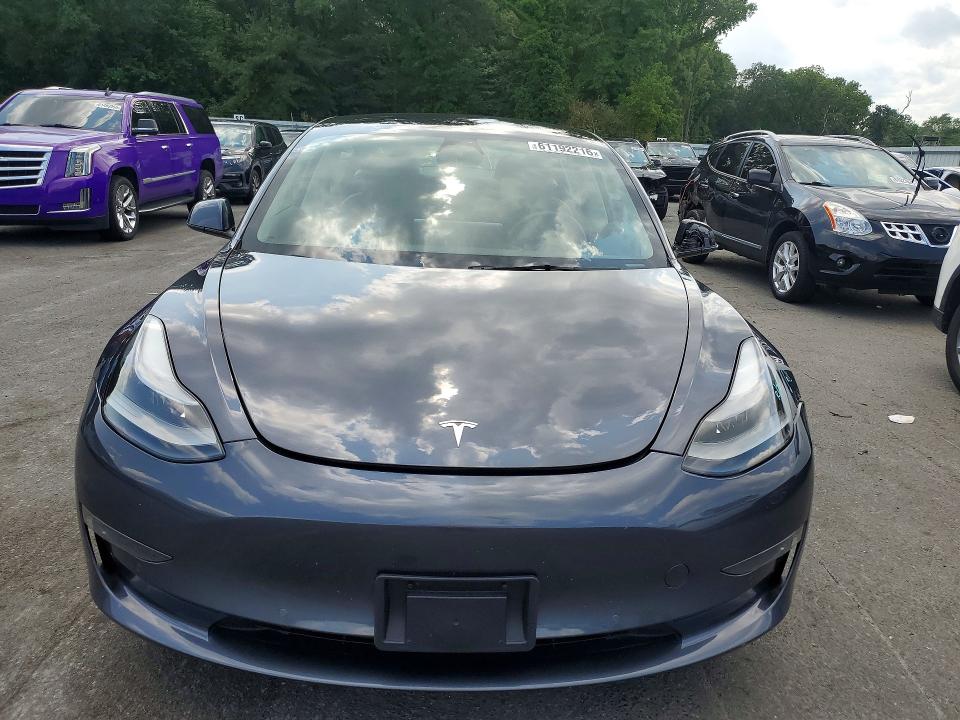 61192216 :رقم المزاد ، 5YJ3E1EB5NF253323 vin ، 2022 Tesla Model 3 مزاد بيع