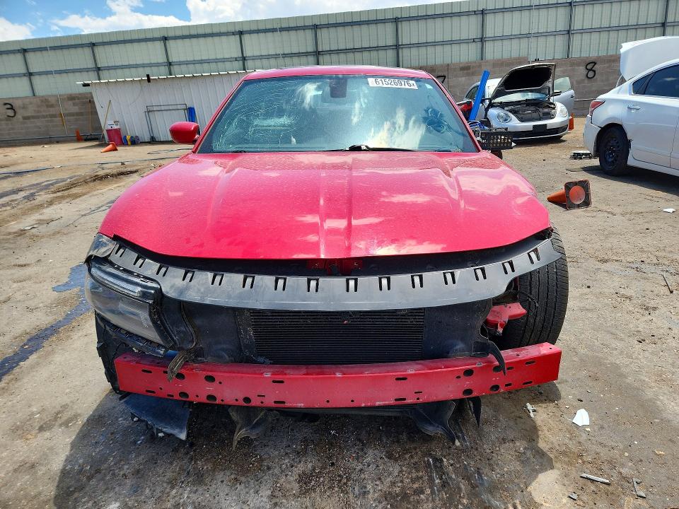 61526976 :رقم المزاد ، 2C3CDXCTXFH902440 vin ، 2015 Dodge Charger مزاد بيع