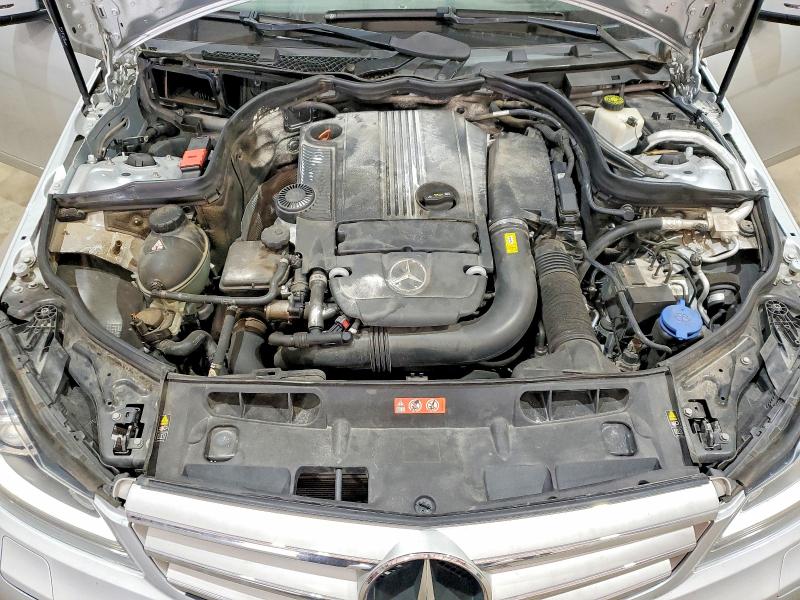 2013 Mercedes-benz C მანქანა იყიდება აუქციონზე, vin: WDDGF4HB7DR248974, აუქციონის ნომერი: 61532266