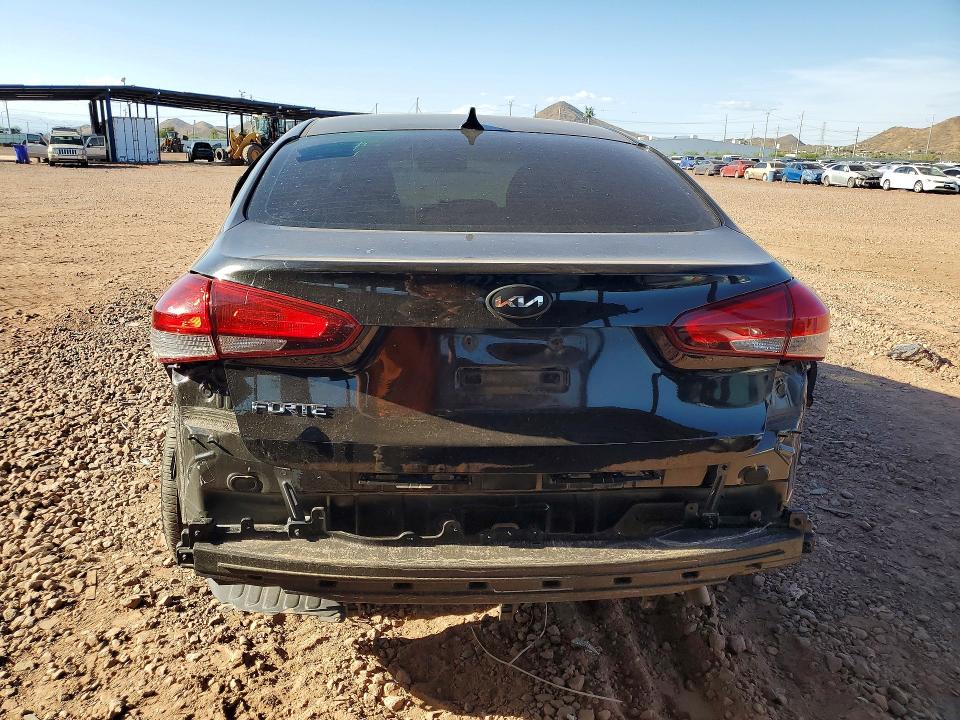 62851086 :رقم المزاد ، 3KPFK4A73JE202251 vin ، 2018 Kia Forte مزاد بيع