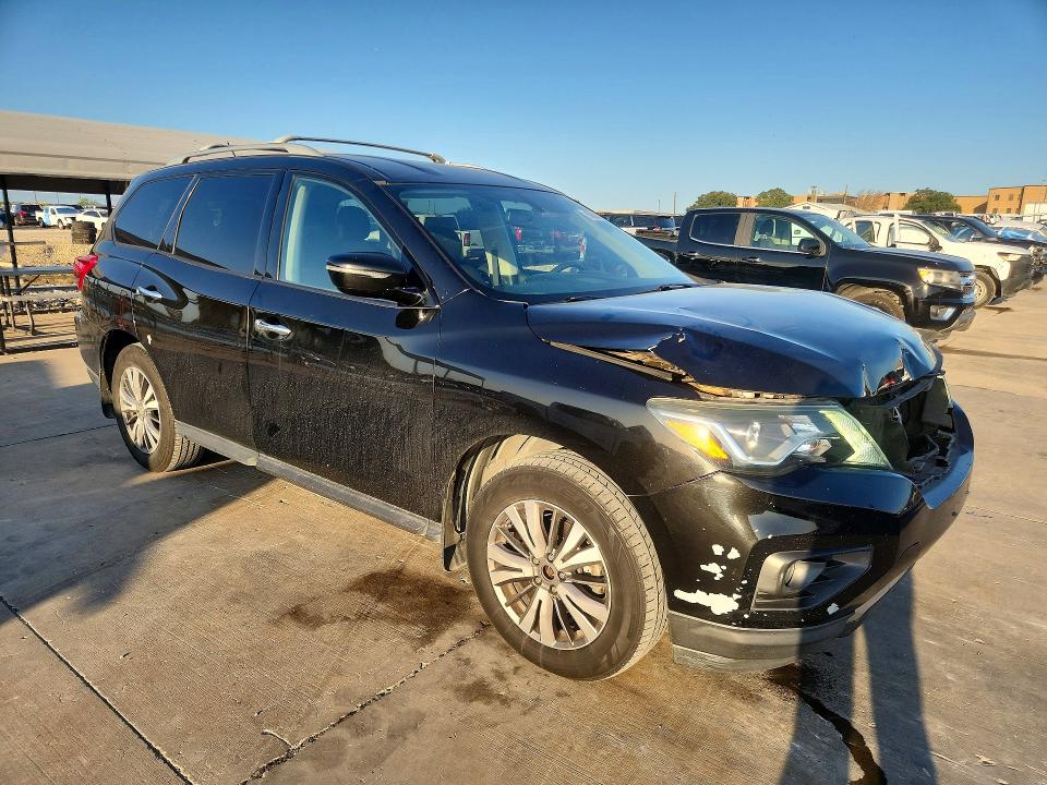 62814686 :رقم المزاد ، 5N1DR2MM0HC687762 vin ، 2017 Nissan Pathfinder مزاد بيع