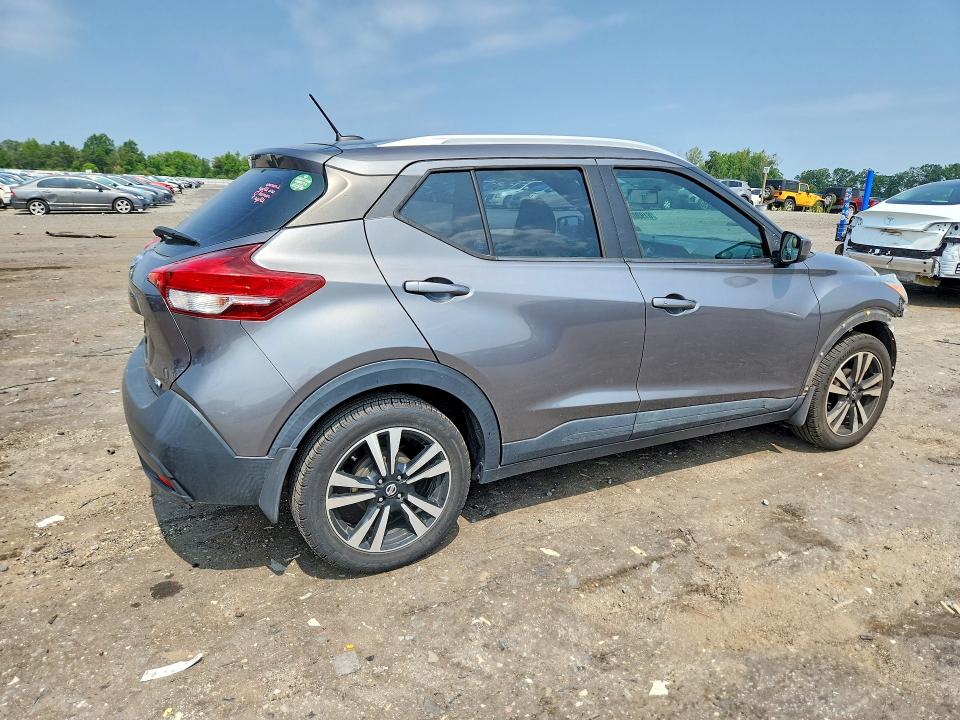 61930236 :رقم المزاد ، 3N1CP5CUXKL532482 vin ، 2019 Nissan Kicks مزاد بيع