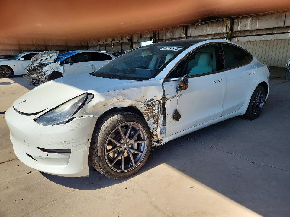 Продажа на аукционе авто 2018 Tesla Model 3, vin: 5YJ3E1EB3JF096739, номер лота: 61638616