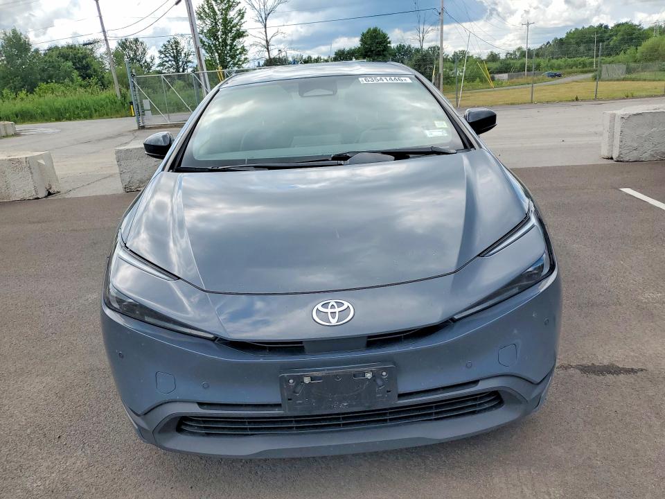 63541446 :رقم المزاد ، JTDACAAU6P3007286 vin ، 2023 Toyota Prius مزاد بيع