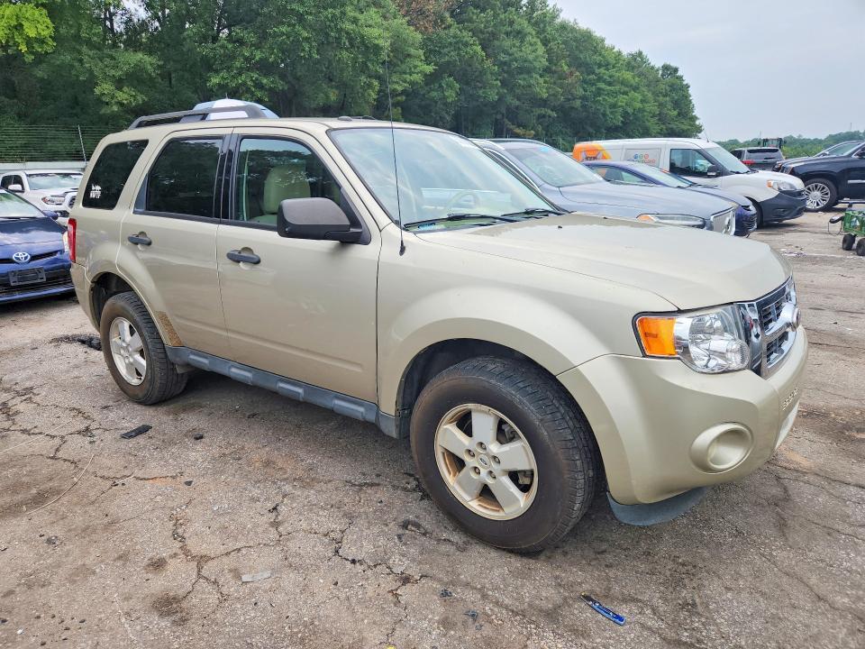 2010 Ford Escape მანქანა იყიდება აუქციონზე, vin: 1FMCU0D71AKD25864, აუქციონის ნომერი: 62906366