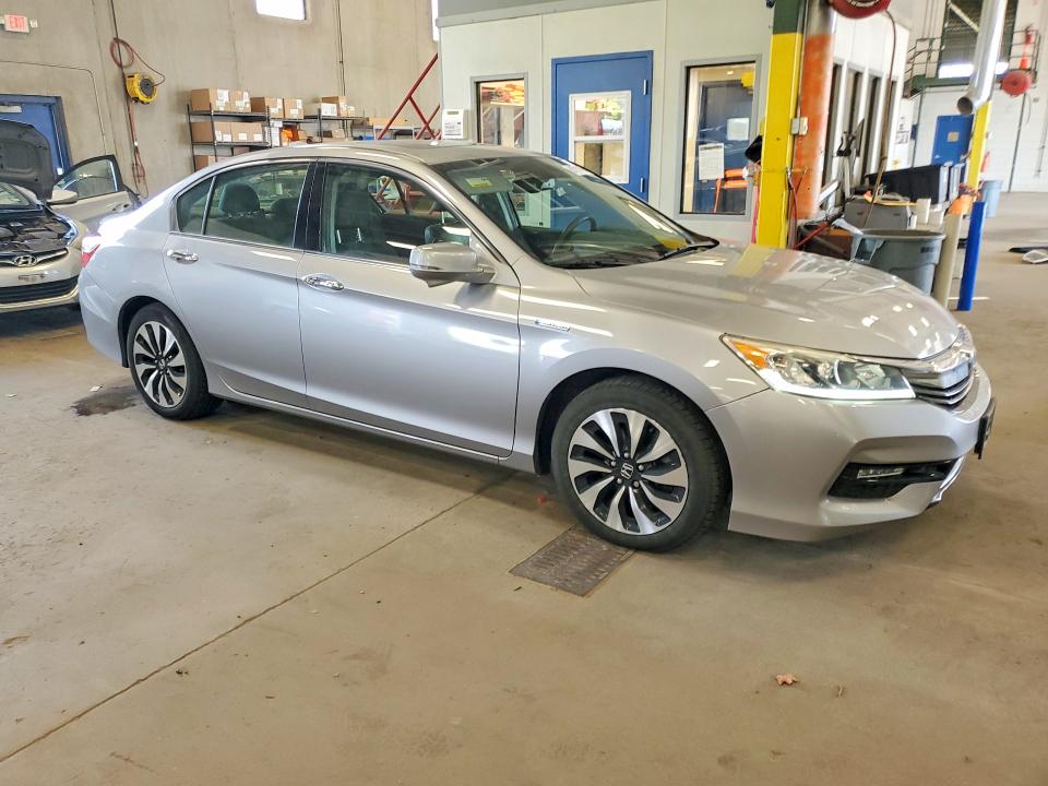 61711166 :رقم المزاد ، JHMCR6F53HC028912 vin ، 2017 Honda Accord مزاد بيع