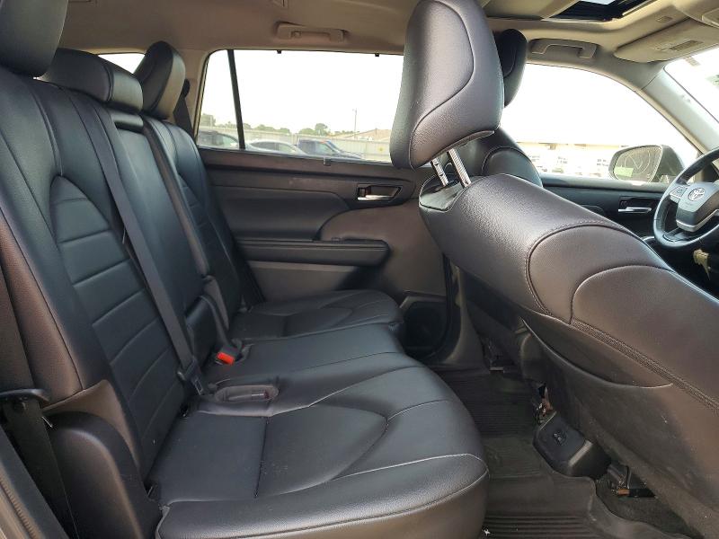 60815006 :رقم المزاد ، 5TDHZRBH6NS219100 vin ، 2022 Toyota Highlander مزاد بيع