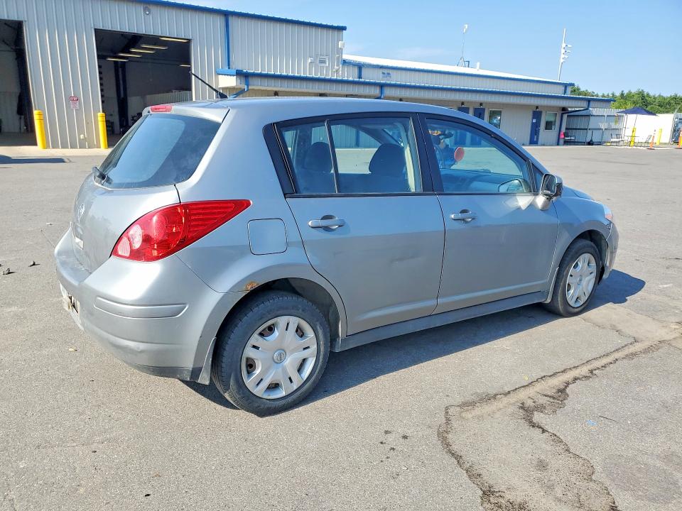 Продаж на аукціоні авто 2011 Nissan Versa, vin: 3N1BC1CP7BL402900, номер лоту: 62597316