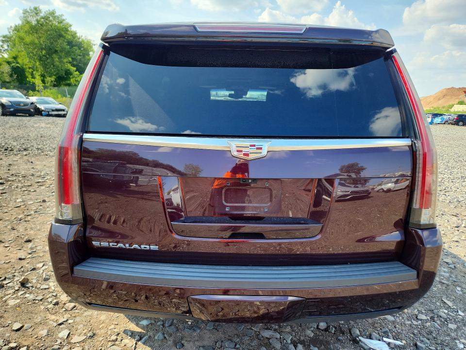 59811376 :رقم المزاد ، 1GYS4DKJ7HR271567 vin ، 2017 Cadillac Escalade مزاد بيع