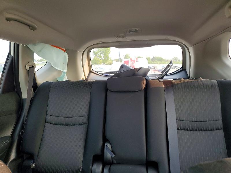 Продаж на аукціоні авто 2017 Nissan Rogue, vin: JN8AT2MV2HW251824, номер лоту: 61144436