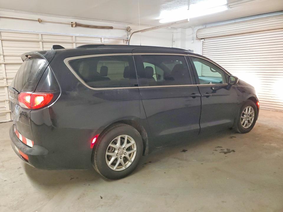 60208746 :رقم المزاد ، 2C4RC1DGXLR266017 vin ، 2020 Chrysler Voyager مزاد بيع