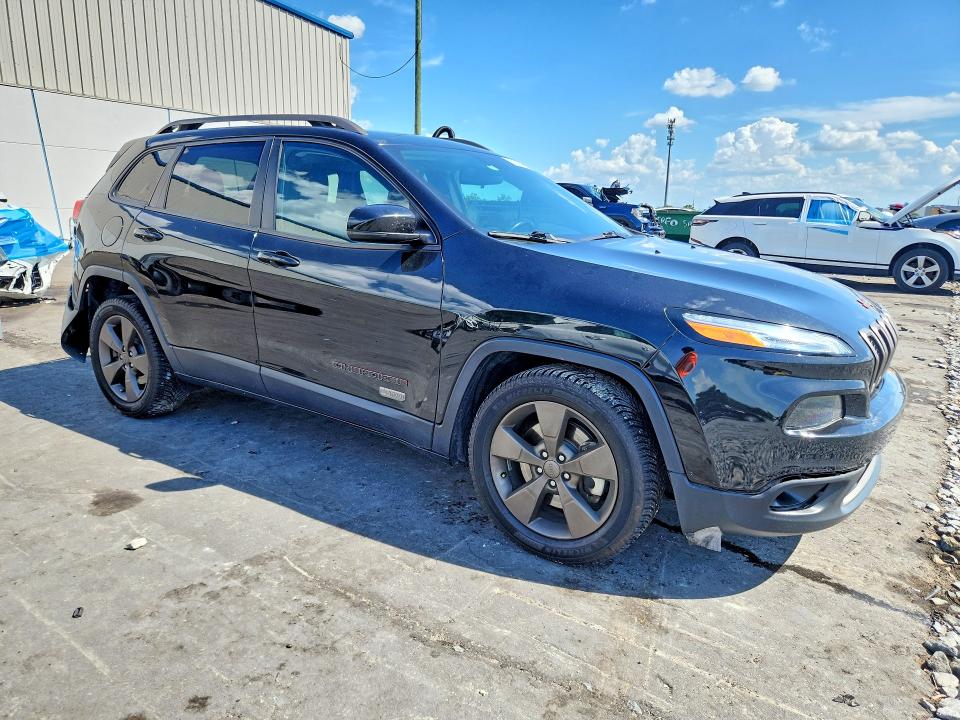61731796 :رقم المزاد ، 1C4PJLCS1GW362226 vin ، 2016 Jeep Cherokee مزاد بيع