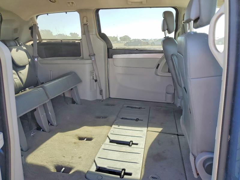 2011 Volkswagen Routan მანქანა იყიდება აუქციონზე, vin: 2V4RW3DGXBR717180, აუქციონის ნომერი: 62143766