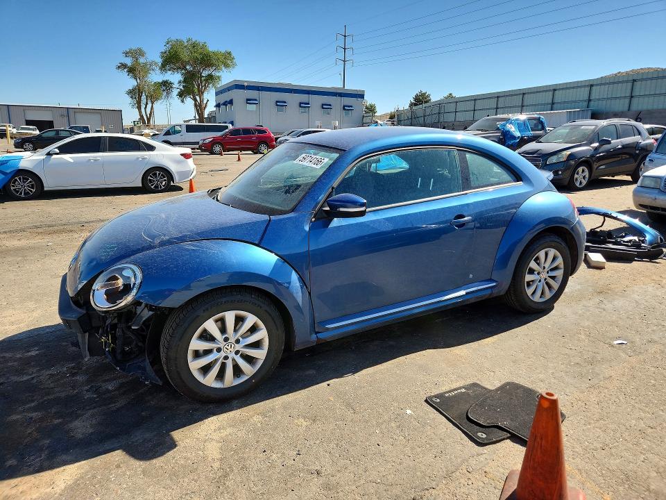 2019 Volkswagen Beetle მანქანა იყიდება აუქციონზე, vin: 3VWFD7AT7KM712602, აუქციონის ნომერი: 59714166