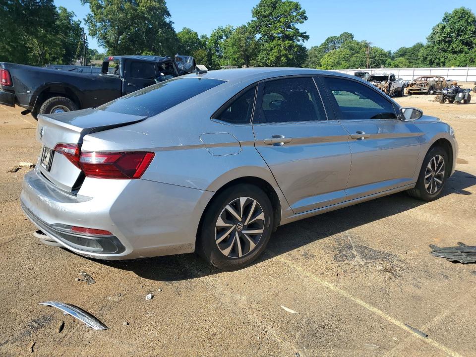 62637006 :رقم المزاد ، 3VWCM7BU9NM001594 vin ، 2022 Volkswagen Jetta مزاد بيع