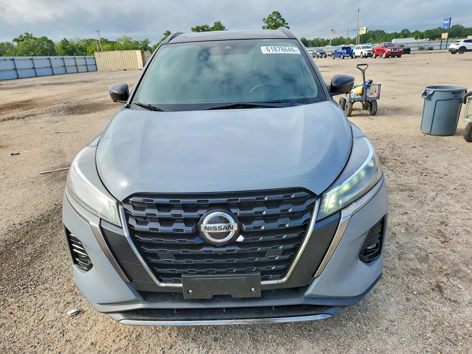 61878646 :رقم المزاد ، 3N1CP5DV2ML538058 vin ، 2021 Nissan Kicks مزاد بيع