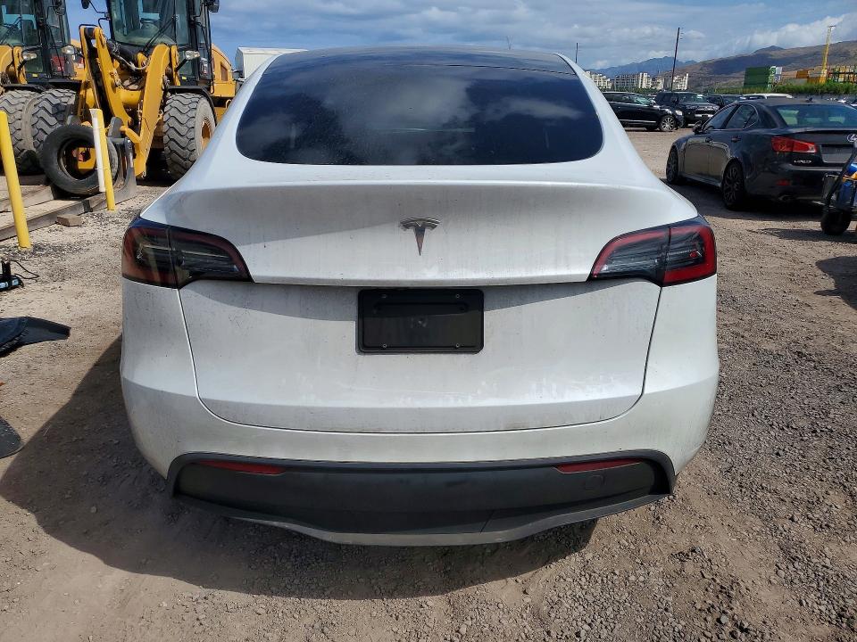 Продажа на аукционе авто 2024 Tesla Model Y, vin: 7SAYGDED0RF102563, номер лота: 61808396