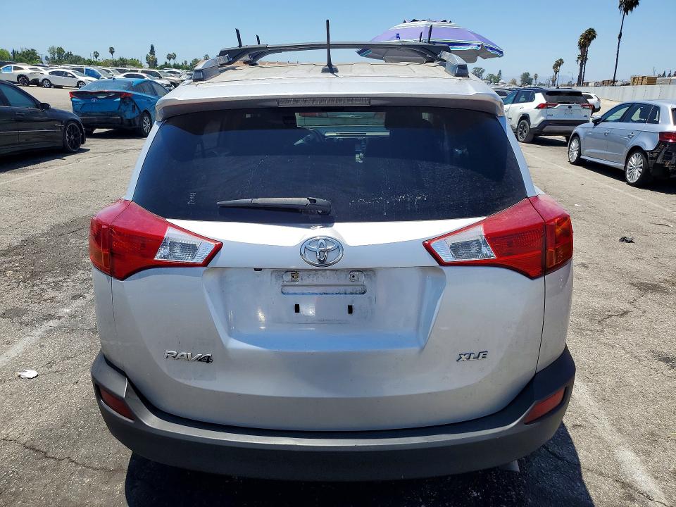 61704856 :رقم المزاد ، JTMWFREV1FD068651 vin ، 2015 Toyota Rav4 مزاد بيع