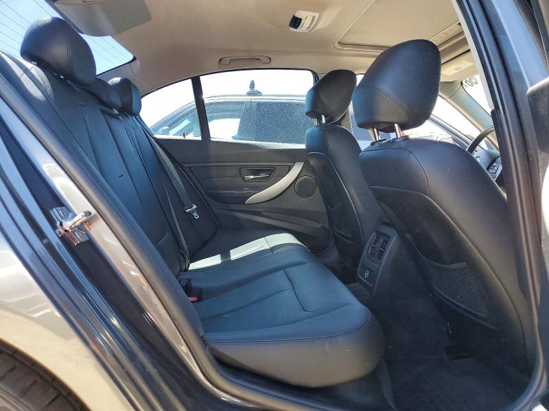 60824356 :رقم المزاد ، WBA3C1C56CF434133 vin ، 2012 Bmw 328 مزاد بيع
